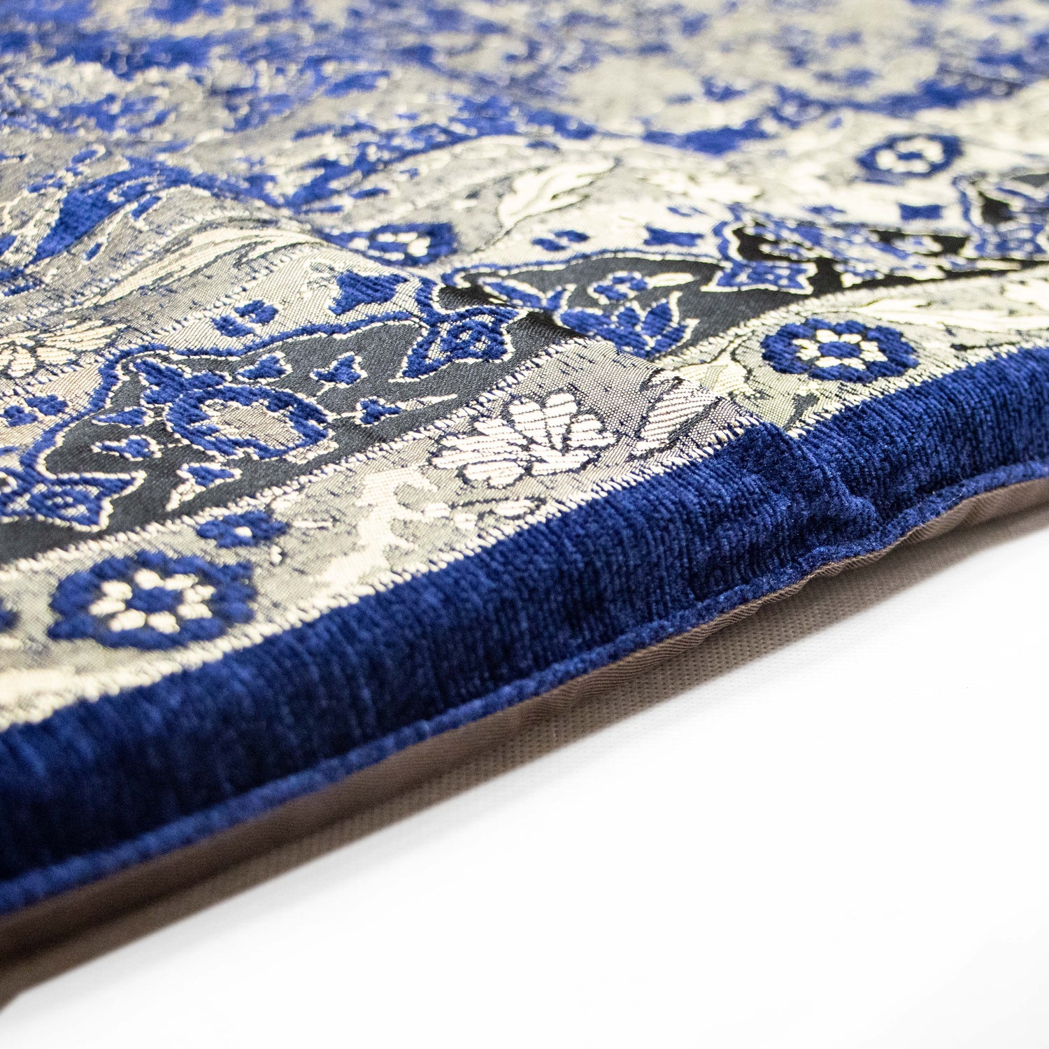 سجادة سندس المريحة