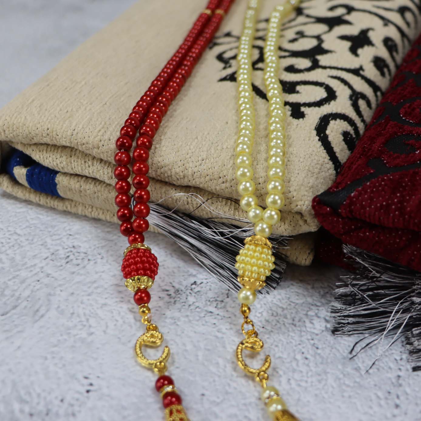 سجدة - سجادتي صلاة لك ولها