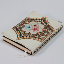 Load image into Gallery viewer, Embroidered silk cover to save the Quran